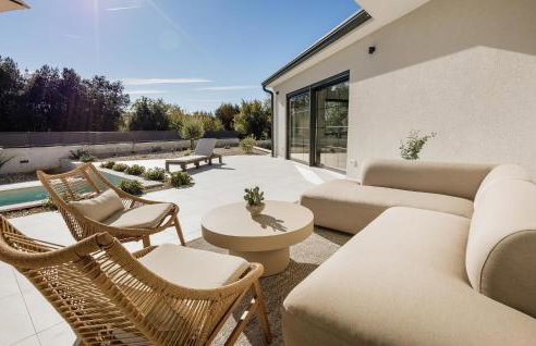 Awesome Home In Nova Vas - Foto 12