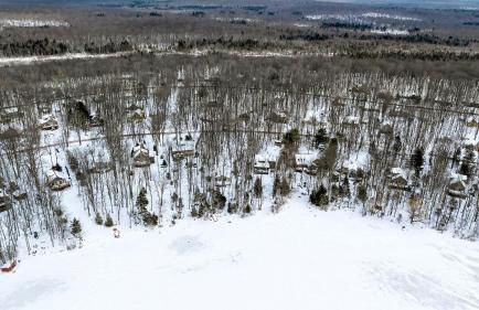 Evergreen Lodge by AvantStay Poconos Lake Cabin Fireplace Large Deck Near Jack Frost Kalahari - Foto 36