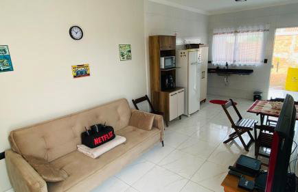 Casa Inteira Aconchegante com Garagem - Foto 3