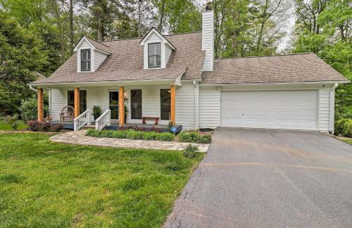 1 Mi to Downtown Highlands Cottage with Sunroom - Foto 2