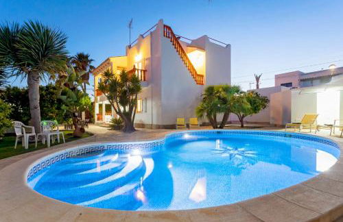 Villa in Playa D´en Bossa sleeps 9 - Foto 30