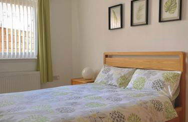 Bright 2-bedroom apartment with parking in Montrose - Photo 17