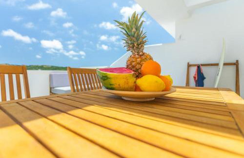 Apartamento con terraza, piscina y parking - Foto 12