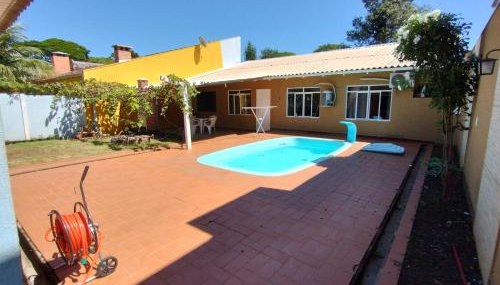 Casa com piscina próximo à Avenida das Cataratas - Foto 1