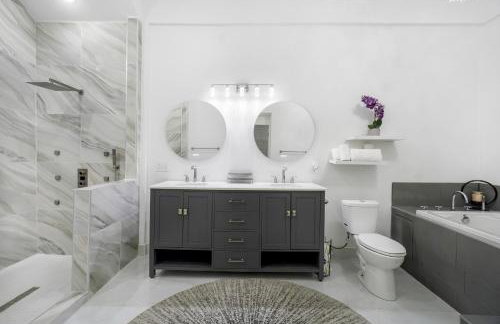 Family-Friendly 5BR | Sleeps 15 | 3 mins Downtown! - Foto 37