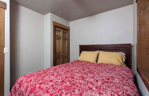 Sunny Mountain Cabin for a Group Getaway in West Glacier, Montana - Foto 51