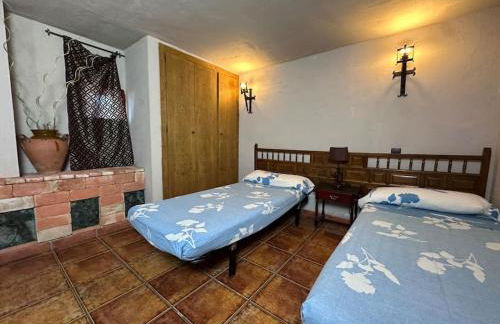 Casa para fiestas 16 personas, barbacoa y terraza - Photo 9