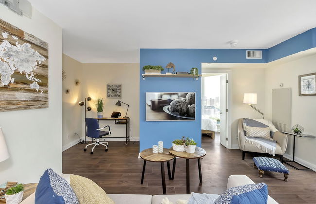 QuickStay - Elegance in Yorkville (Yonge & Bloor) - Photo 8