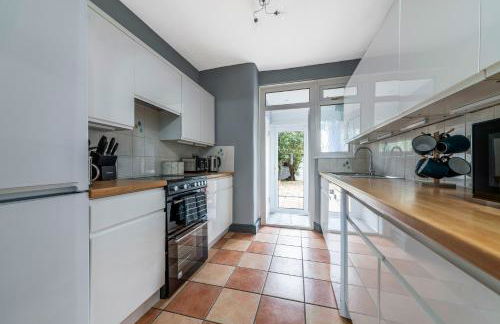 Stunning 3BR House w Garden & Parking in Richmond - Foto 17