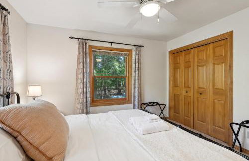 Top of the Hill Cabin by Simple Life Rental - Foto 23