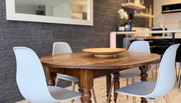 LA PROVENCE - '' TRAVELLER AWARD 2026 '' - Charming modern family apartment, pool & private parking near Avignon, fully renovated with interior-architect design - Foto 5