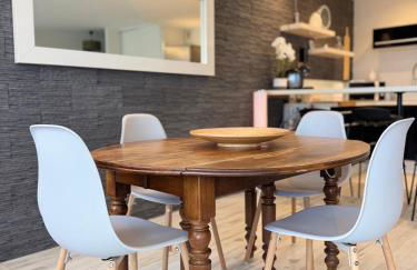 LA PROVENCE - '' TRAVELLER AWARD 2026 '' - Charming modern family apartment, pool & private parking near Avignon, fully renovated with interior-architect design - Foto 5