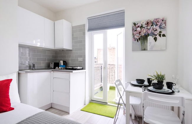 The Armadale Road Residence II - Photo 2