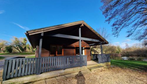 Kingfisher Lodge - Private Hot Tub - Infrared Sauna - Dog Friendly - Foto 1, Garden, Garden view