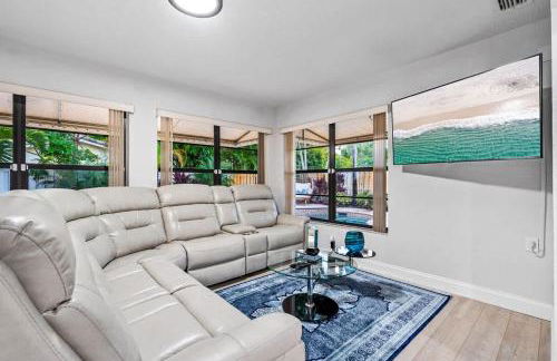 Tropical Getaway - Heated Pool & Patio Retreat - Foto 13