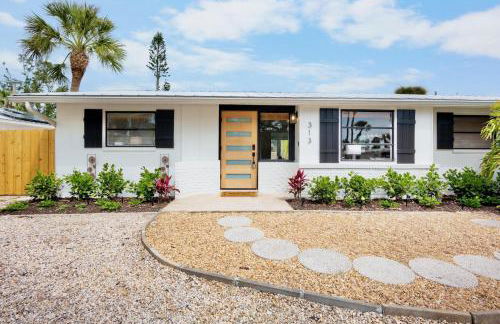 Coastal Charm - Photo 42