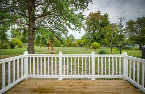 Efficiently Equipped Lewis Home Deck and Gas Grill! - Foto 21