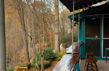 BearHavencabinfun 3 story Log Cabin Mountain View,Hot Tub, sleeps 10 - Foto 6