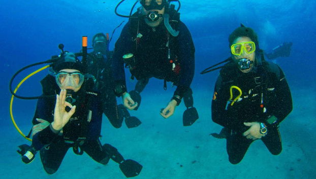 Buceo en la playa de la Mar Menuda - Foto 2