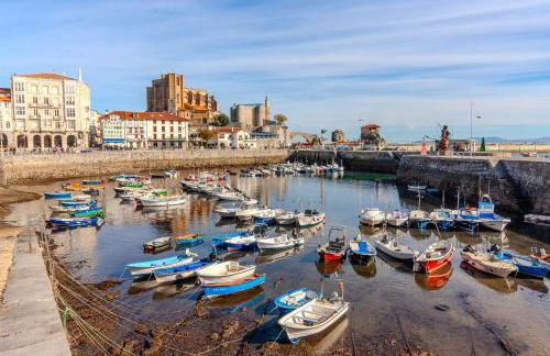 El Patio de Vespasiano-Calera- vistas a la iglesia junto al puerto - Photo 68