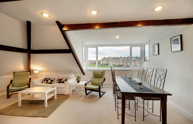 Percy Apartments - By Week2Week - Photo 11