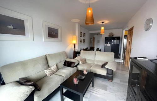 Sunny 2-bedroom apartment with sea view - Foto 2