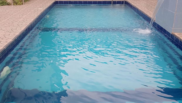 Checkers Suit and Apartment - Foto 5, Piscina