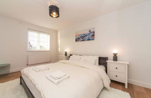 Gorgeous 4 BR House Near Station mins to London - Pass the Keys - Foto 38