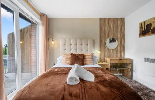 Cityfront Luxe Apt Near City Centre Facing Etihad & Coop Live, Free Parking - Foto 34