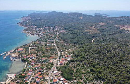 Apartman with sea view KAVALA- Pašman, Kraj - Photo 17