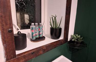 Grinlow Cottage - Photo 13