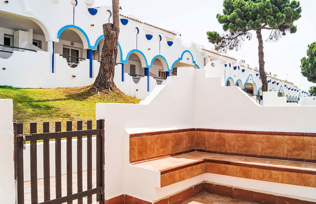 2 bedroom Apartment in Marbella with swimming pool and garden - Photo 21