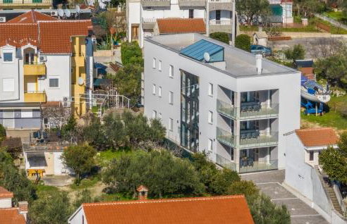 4 Bedroom Cozy Apartment In Srima - Foto 14