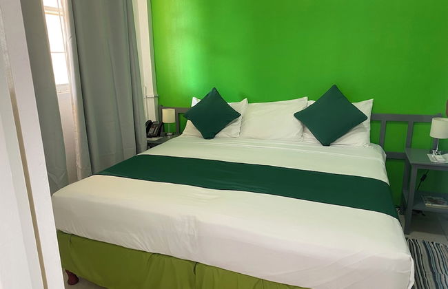 Melrose Beach Apartments - Photo 8