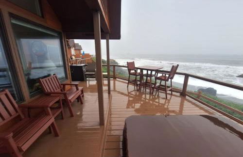 Luxurious Oceanfront Cabin 7 Getaway W Hot Tub - Foto 7