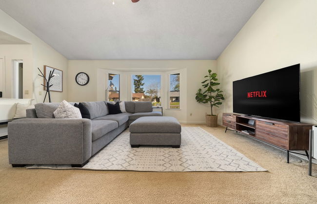 Delightful Home w Fireplace Patio Fire Pit - Foto 20