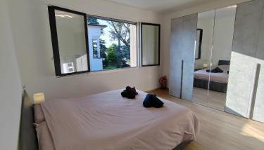 LA TERRAZZA - Very Quiet - Free park - 3 min from Varese center and lake - AIR Conditioning - Cycling friendly - Foto 3, wardrobe, locker