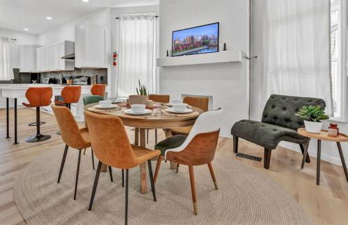 Trendy Two-Level Apartment - Foto 1