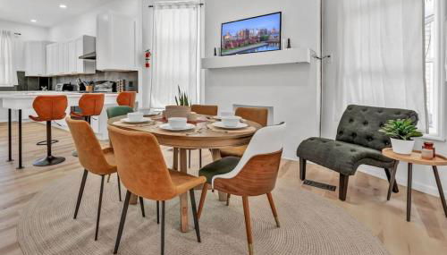 Trendy Two-Level Apartment - Foto 1