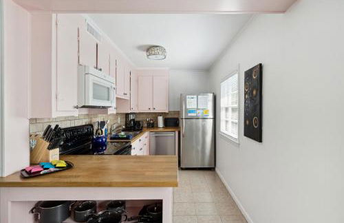 Folly Vacation Great Location, Vintage and Fun 120 Unit B - Foto 8