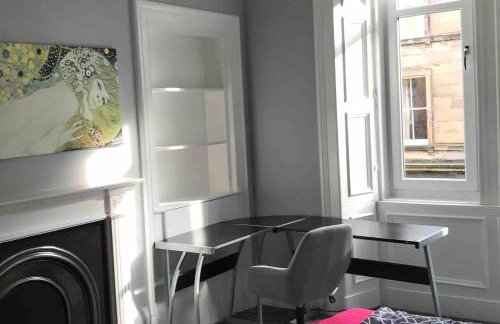 Grange Lone entire apartment with two double beds - Foto 7