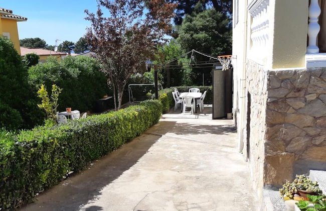 Julia in Lloret de Mar - Photo 4