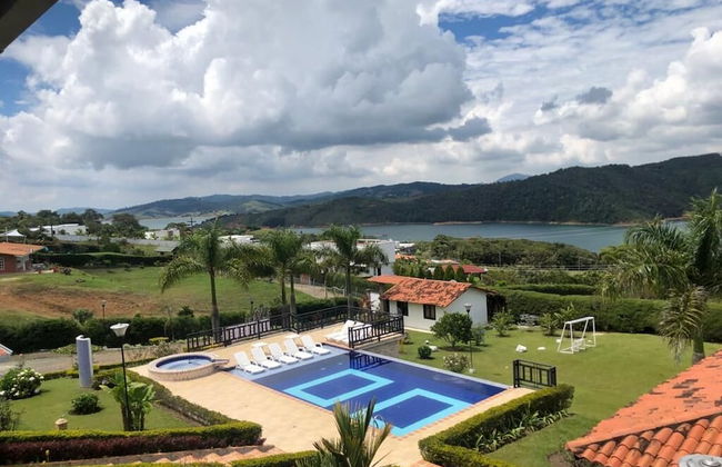 Finca Lago Calima With Excellent View - Photo 17
