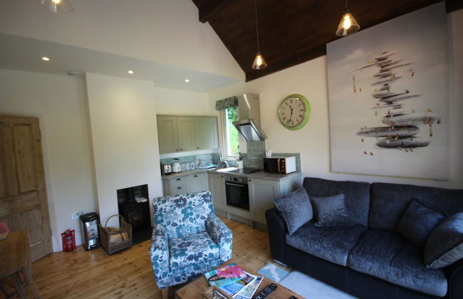 Lakes Apartments - Photo 5