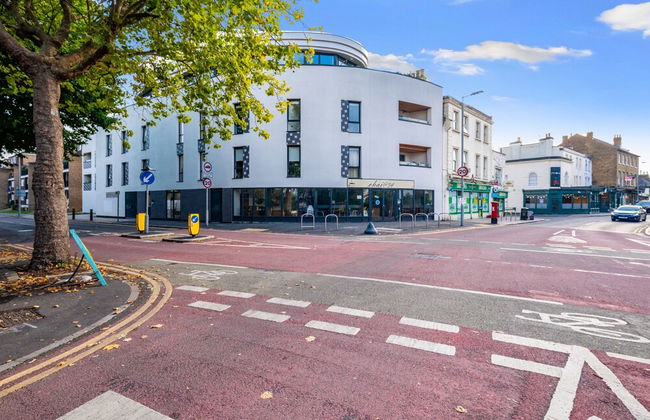 Town Center 2 bed Serviced Apartment 8 - Foto 28