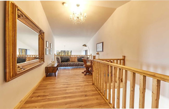 Host Stay The Gathering - Photo 13