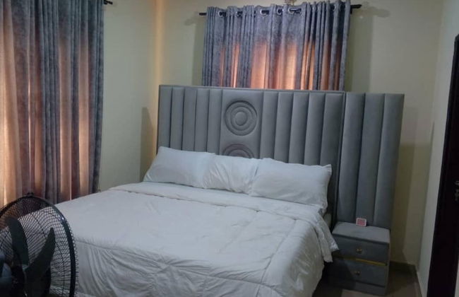 2 Bed-sleeps 4-free Parking-aircon-3 - Foto 3