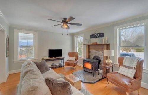 Huge Farmhouse with Heated Pool for Vacations and Retreats - Foto 66