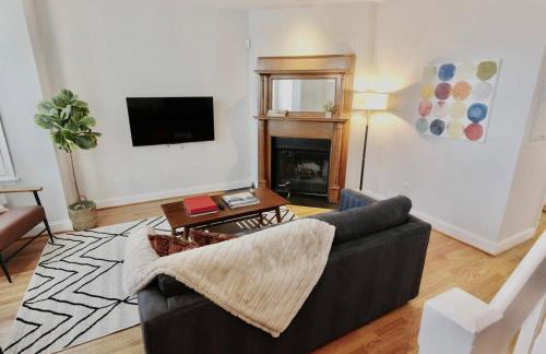 Penn & Ten- Spacious Capitol Hill Rowhouse - Foto 2