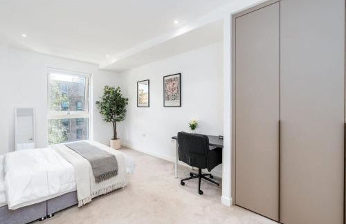Tranquil 2-Bed Apartment, Balcony, Sleeps 6, 7 Minute Drive to King's Cross St Pancras - By City Peace - Foto 32